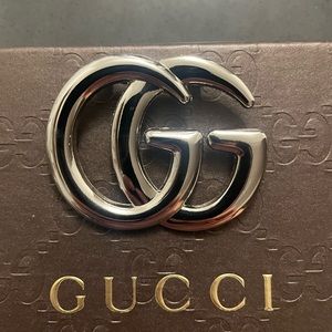 Gucci pin